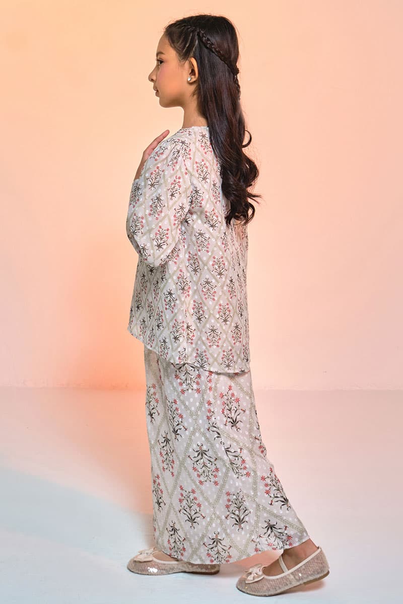 KIDS Serilina Set - Beige Flower Motif - Image 3
