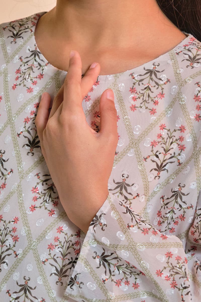 KIDS Serilina Set - Beige Flower Motif - Image 6