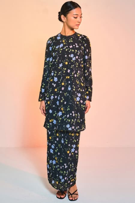 Bulanara Blouse & Skirt - Black Spring