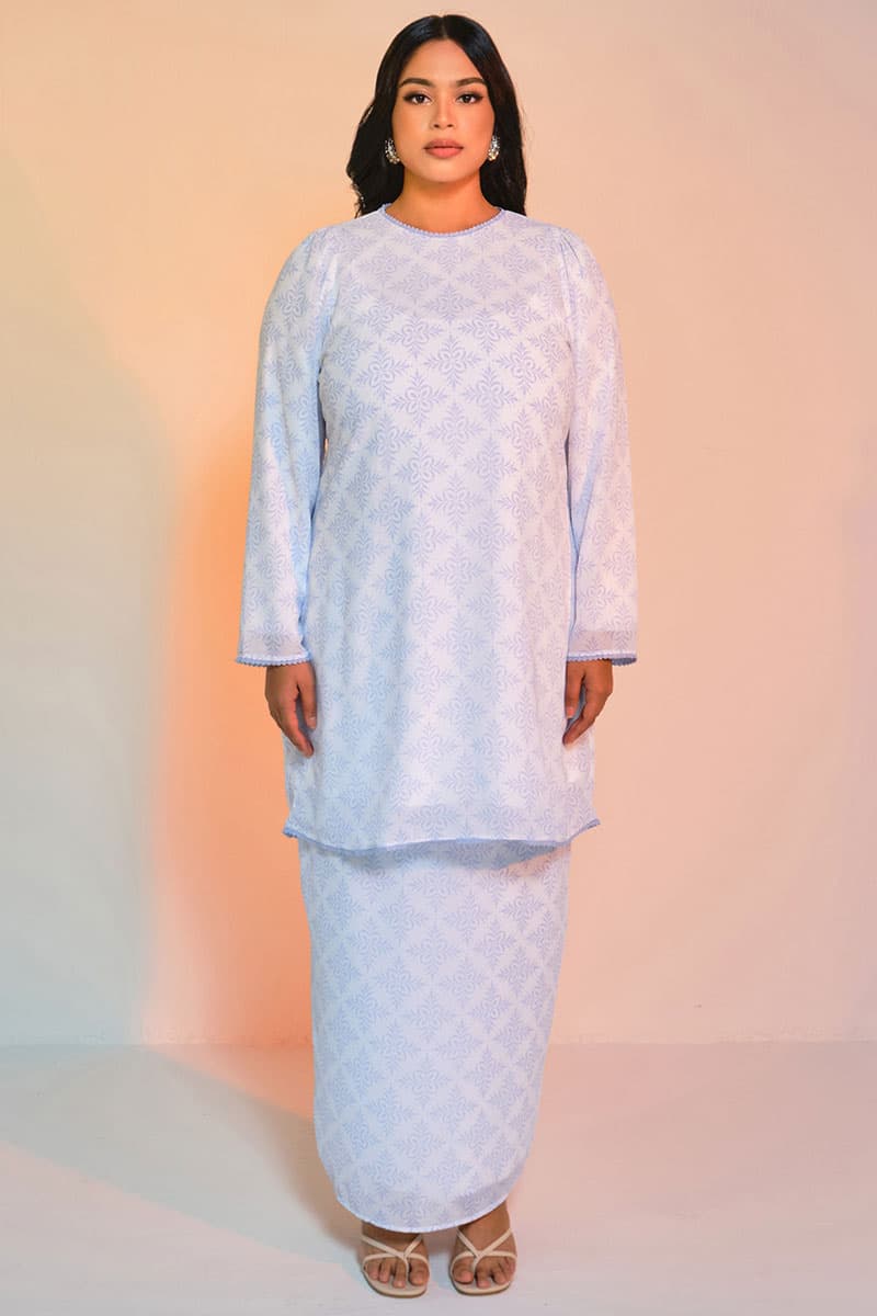 Bulanara Blouse & Skirt - White/Blue Damask - Image 7