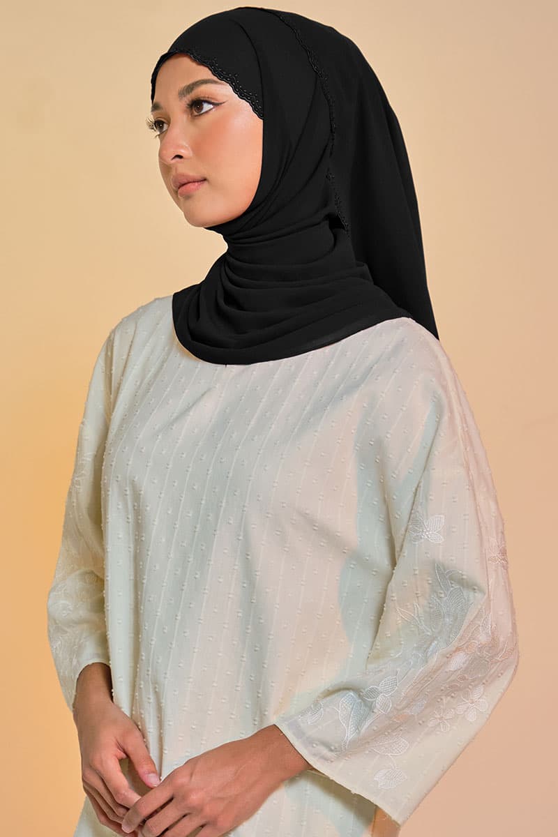 Tanuja Embroidered Scallop Headscarf - Black - Image 2