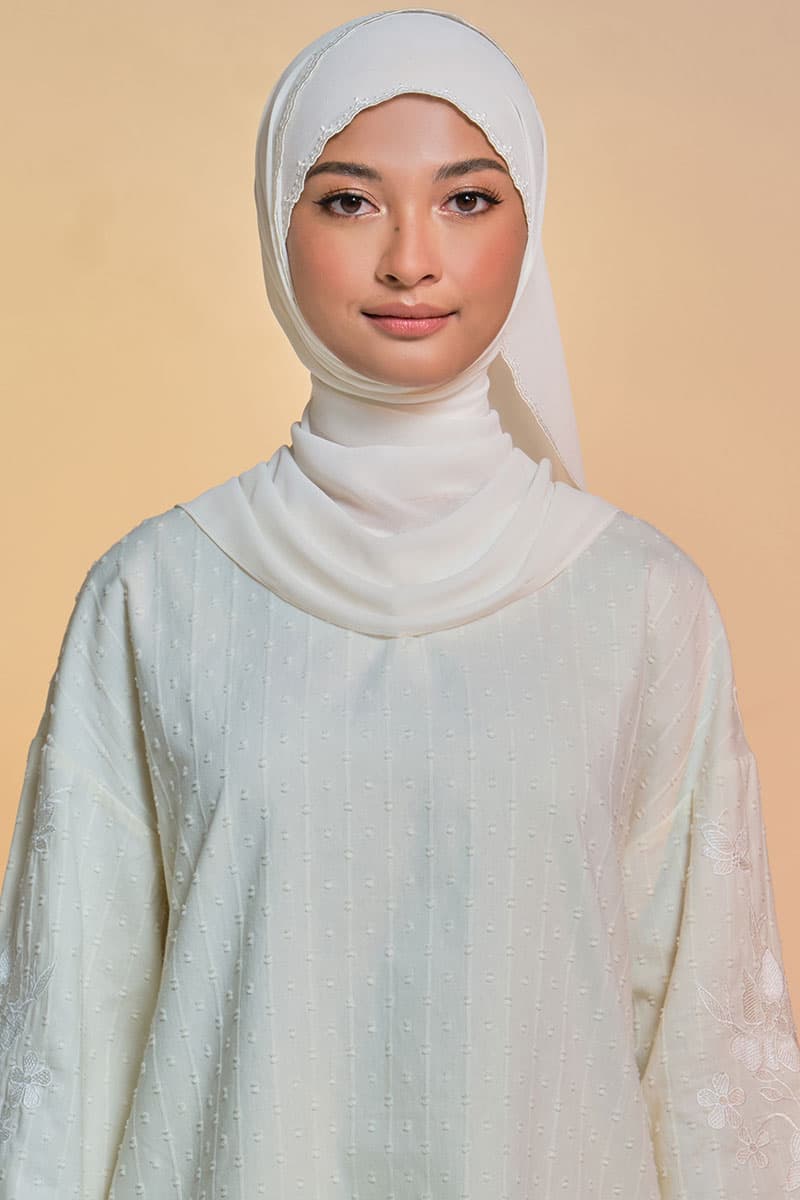 Tanuja Embroidered Scallop Headscarf - White - Image 1