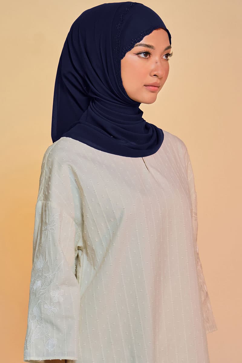 Tanuja Embroidered Scallop Headscarf - Eclipse - Image 2