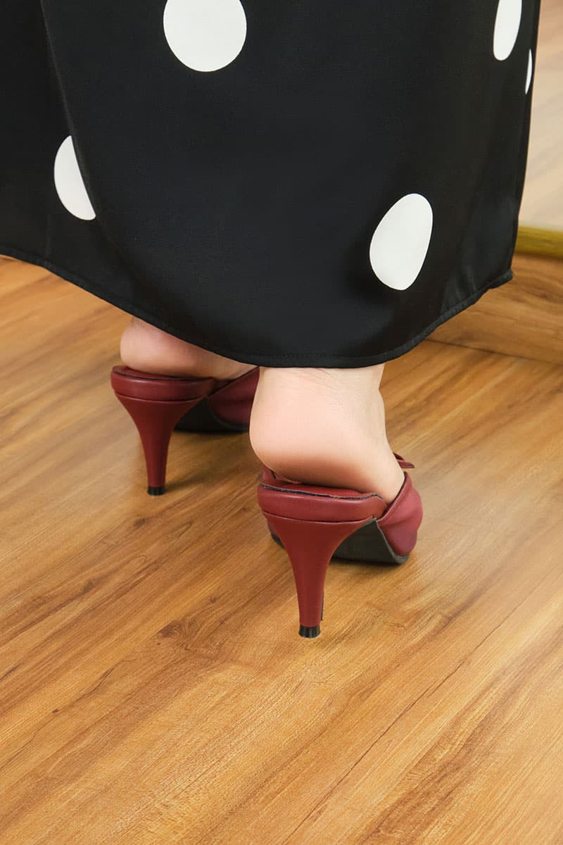 Berlynn Mesh Mule Heels - Mahogany - Image 4