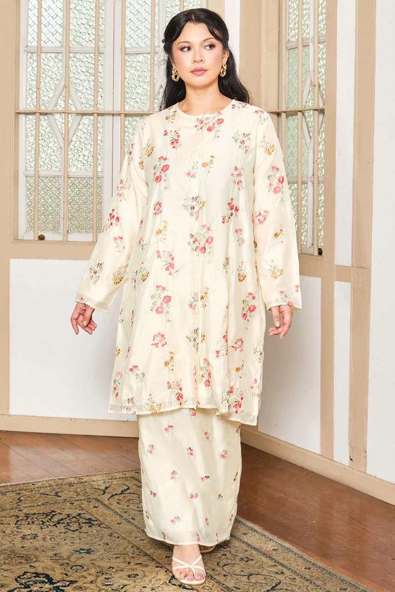 Almira Blouse & Skirt - Vanilla - Image 8