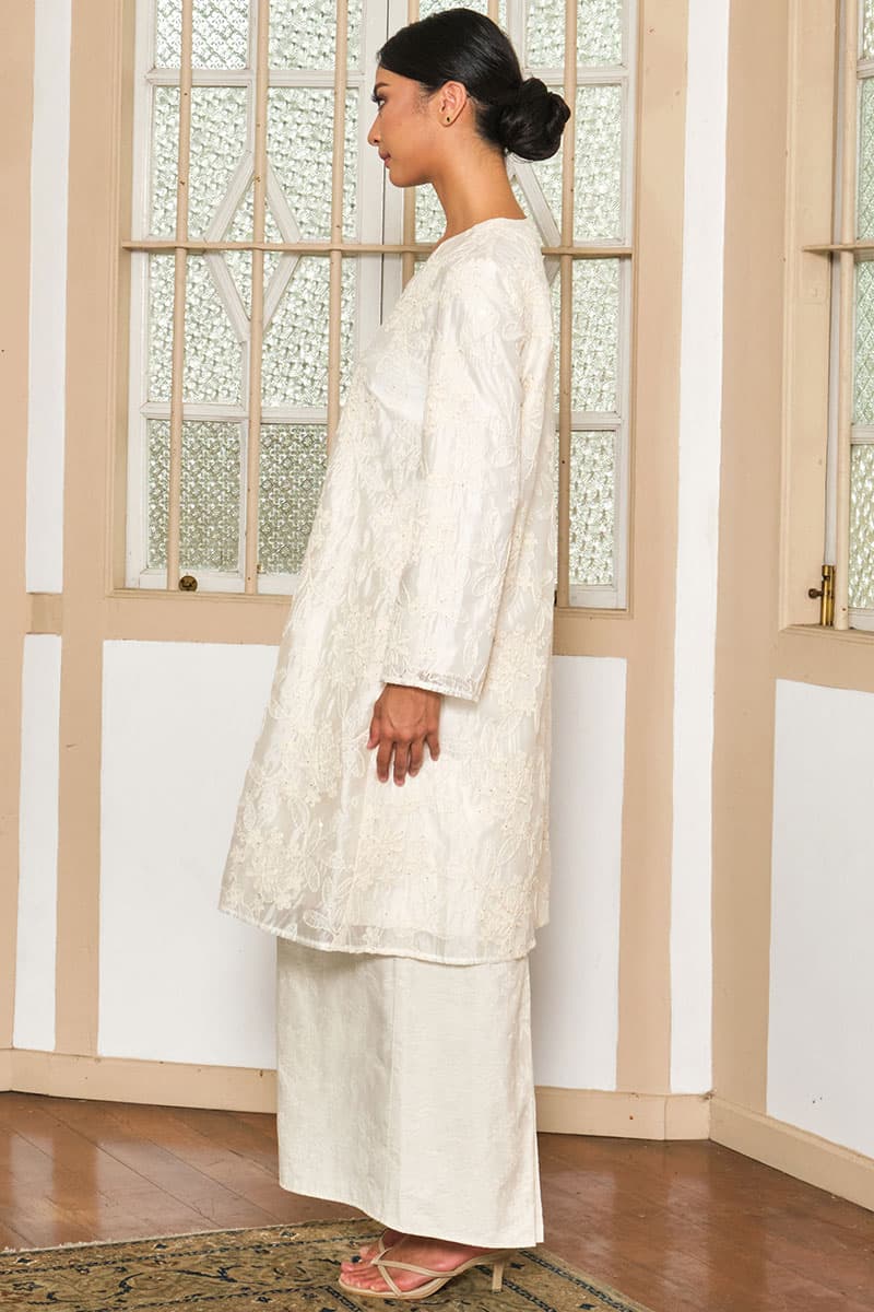 Sutra Blouse & Skirt - Cream/Ecru - Image 3