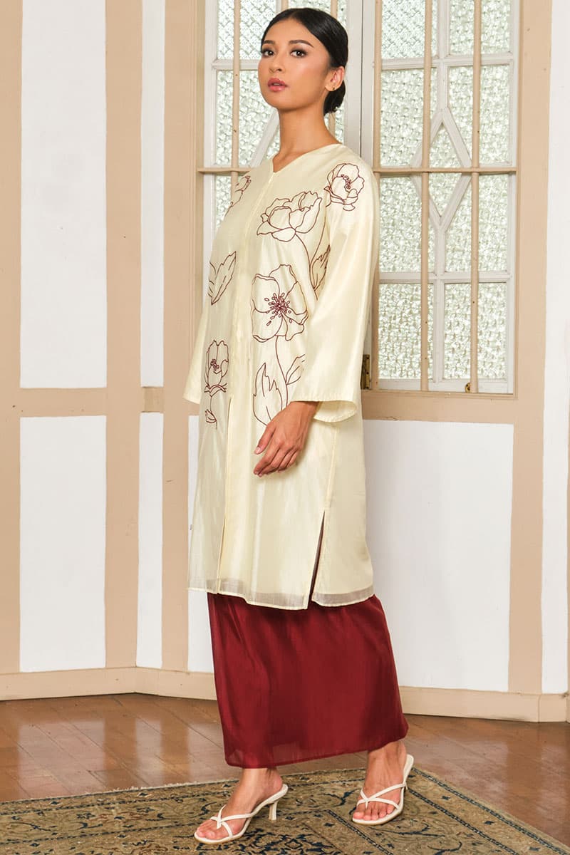 Hanna Blouse & Skirt - Vanilla/Maroon - Image 3