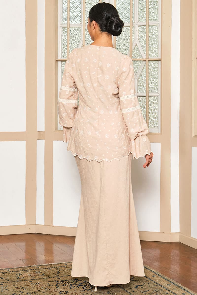 COTTON Tunas Blouse & Skirt - Sand - Image 4