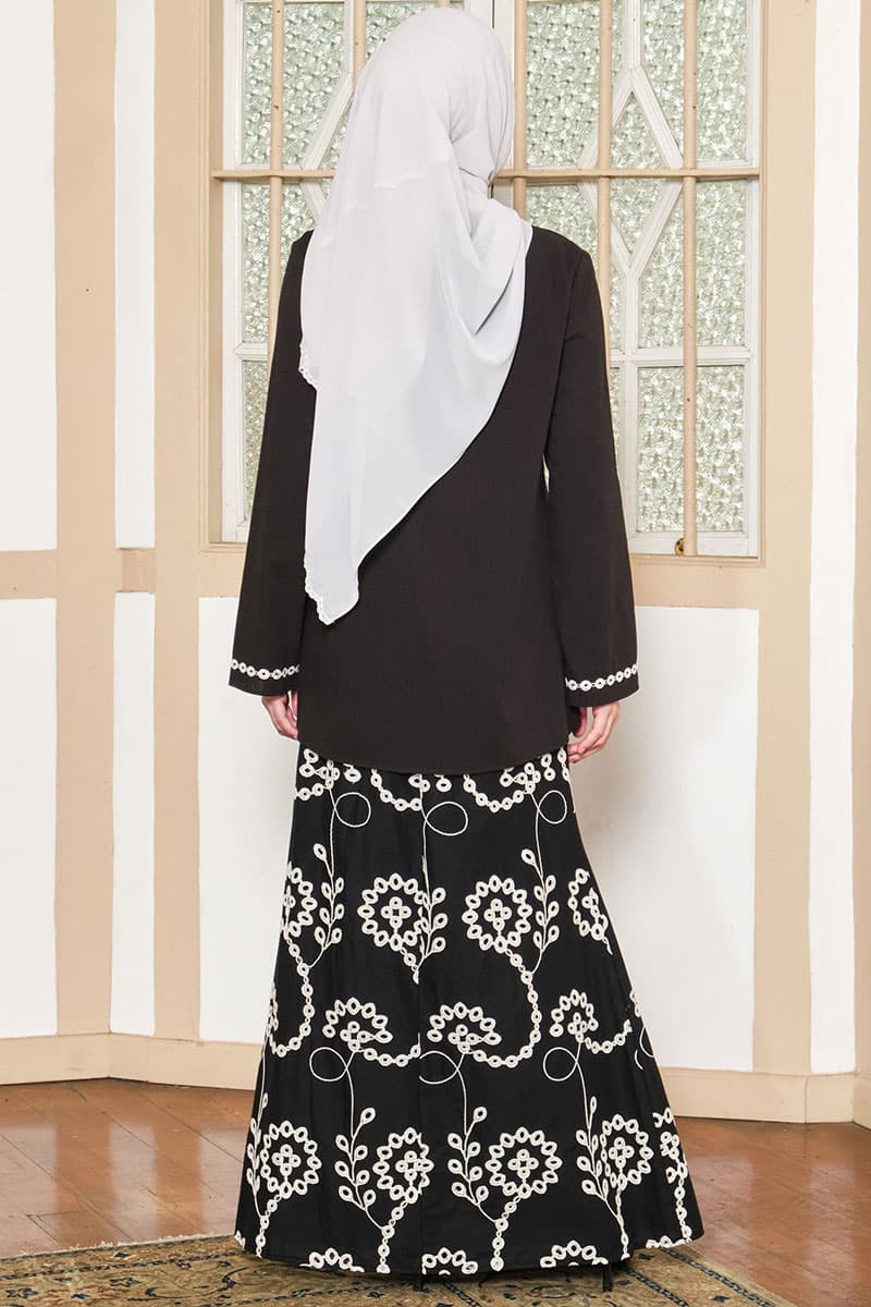 COTTON Tulira Blouse & Skirt - Black - Image 4