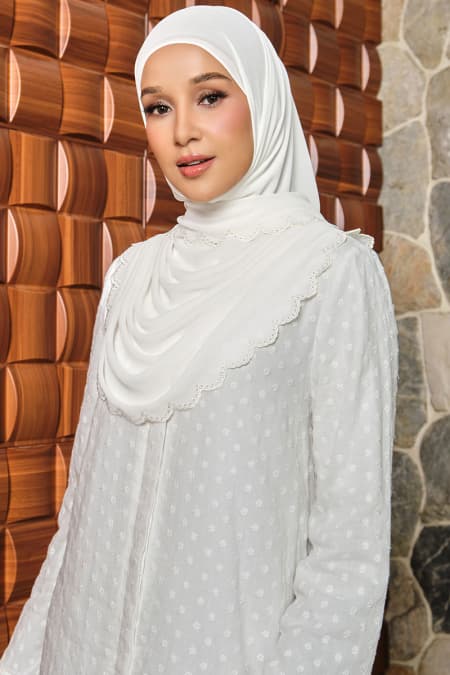 Danira Embroidered Scallop Headscarf - White