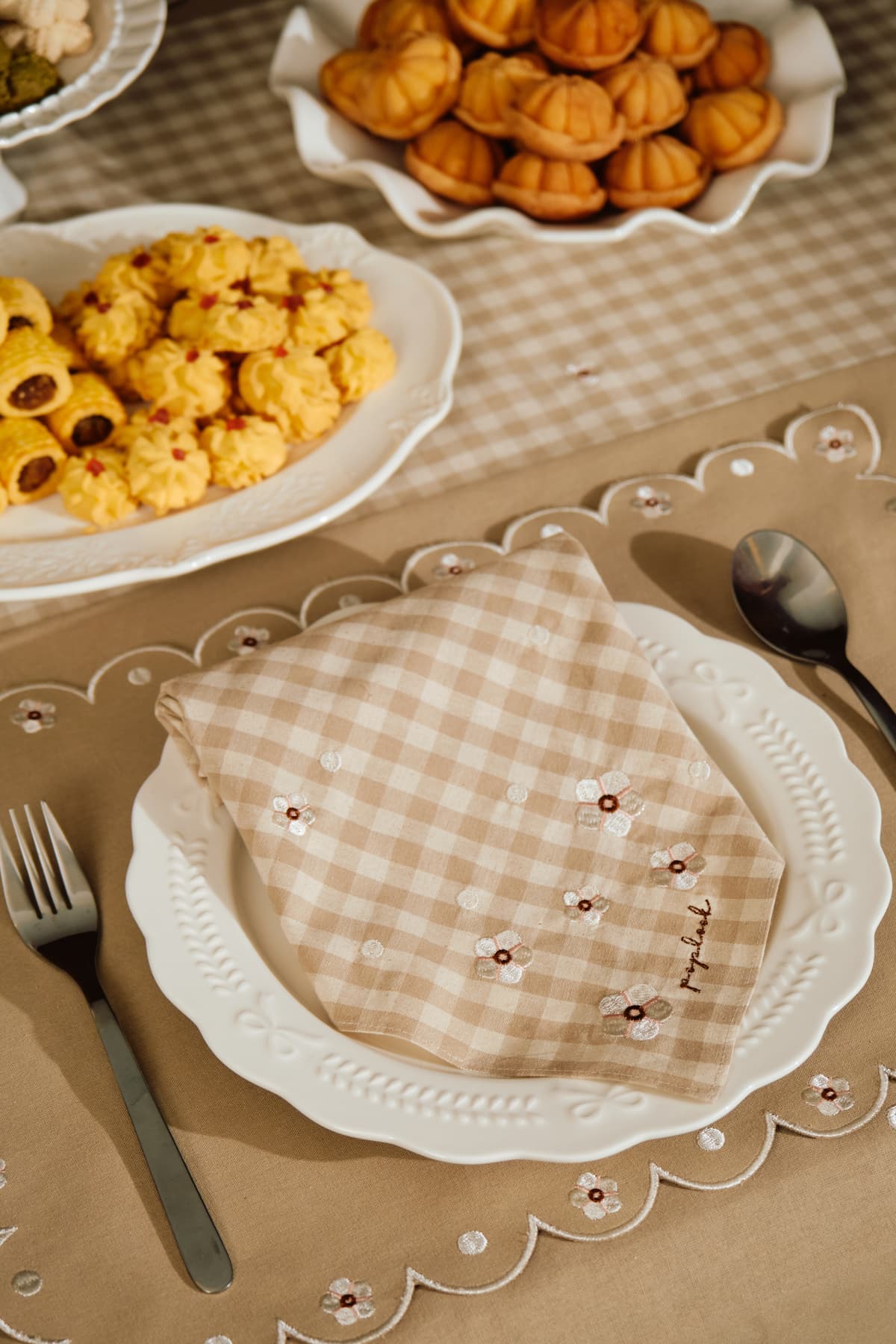 Orson Embroidered Napkin Set - Khaki Check - Image 3