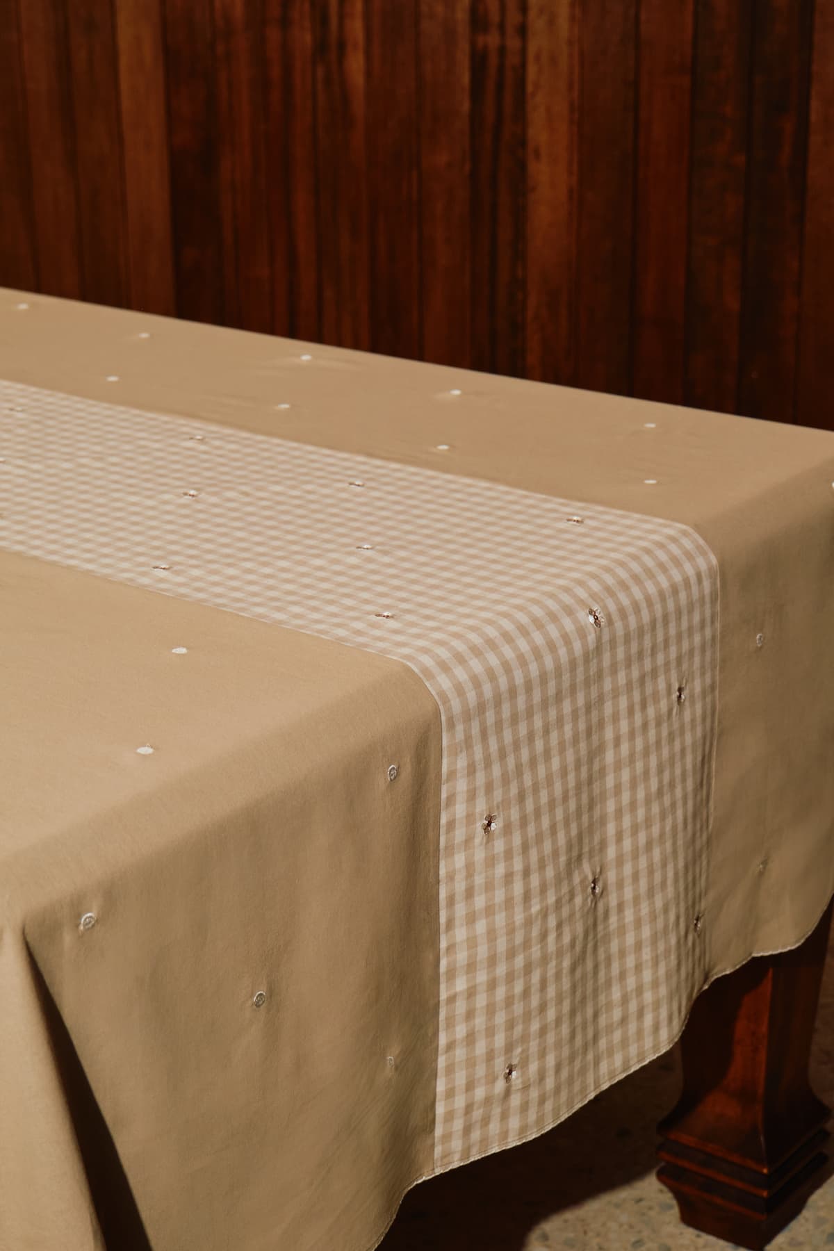 Dayse 8-Seater Tablecloth - Khaki/Khaki Check - Image 3