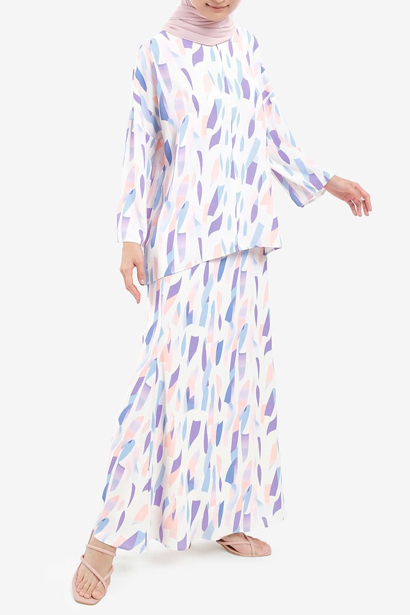 Raihanab Zip-Front Blouse - Multi Abstract - Image 4