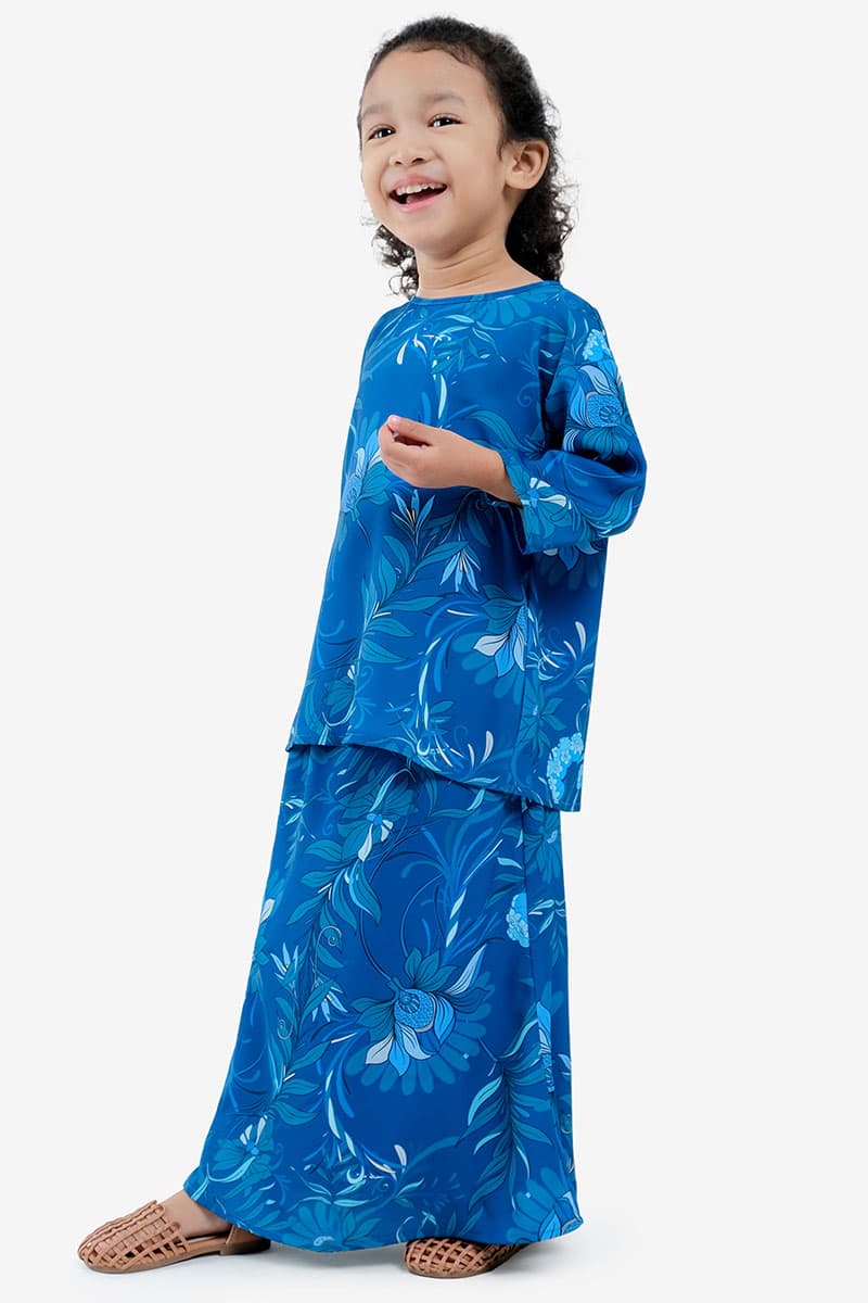 KIDS Raihanab Set - Navy Tropical - Image 3