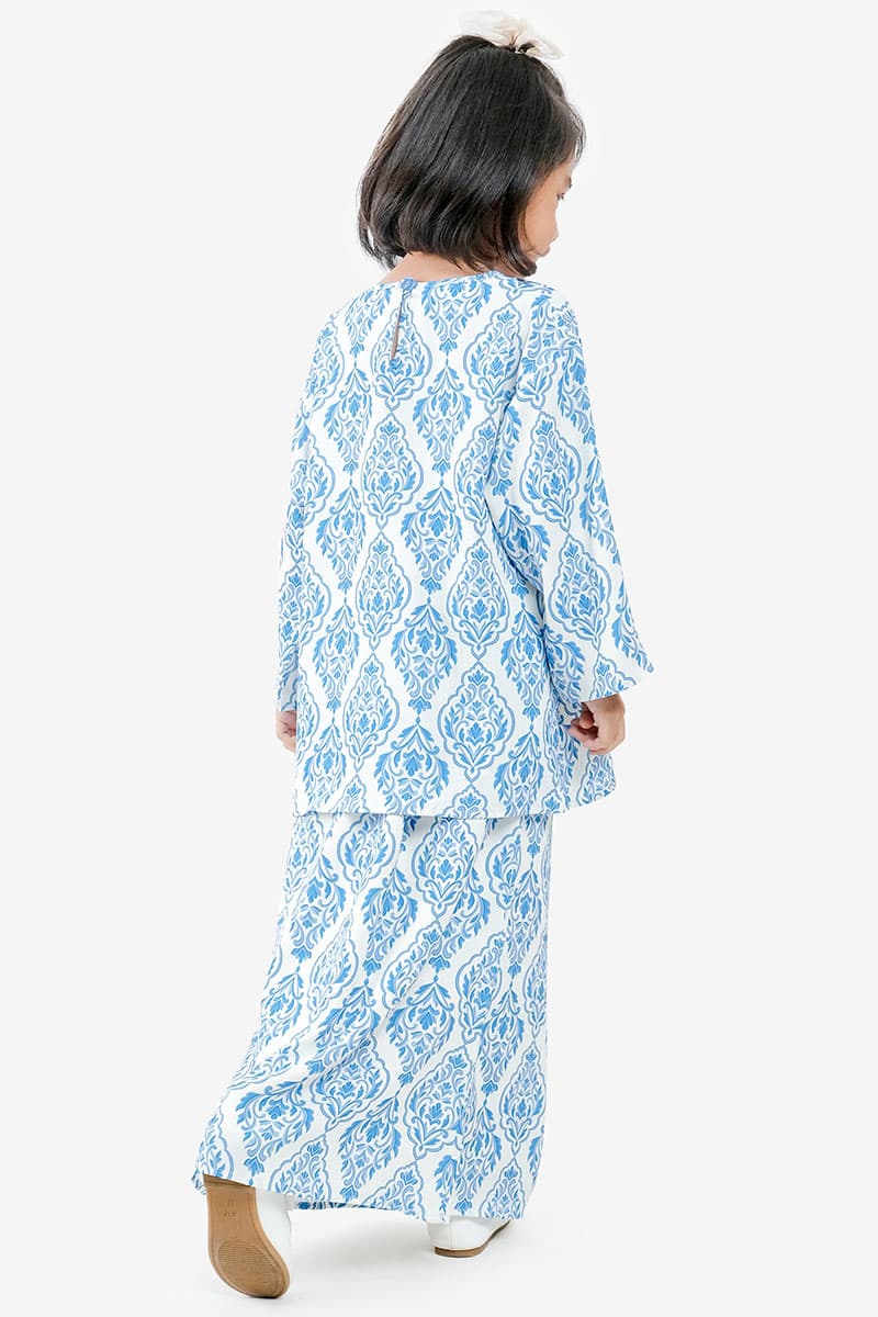 KIDS Raihanab Set - Cream/Blue Damask - Image 4