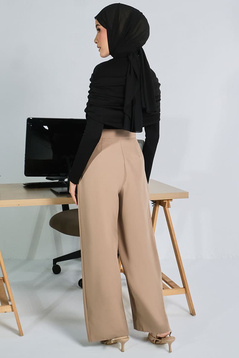 Xalila Straight Cut Pants 2.0 - Mink - Image 4