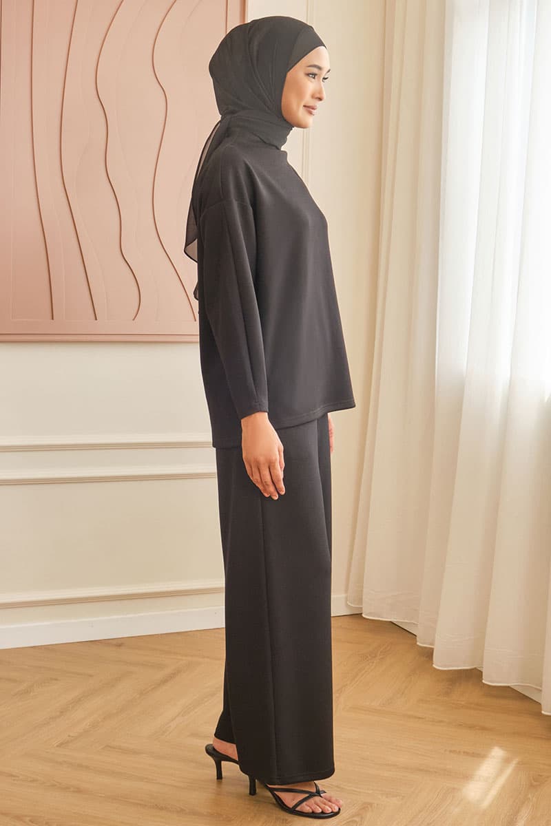 Denali High Neck Blouse 2.0 - Black - Image 3