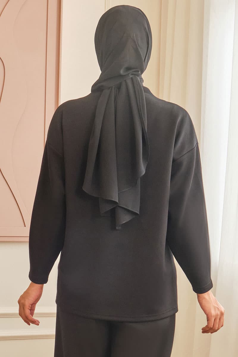 Denali High Neck Blouse 2.0 - Black - Image 4