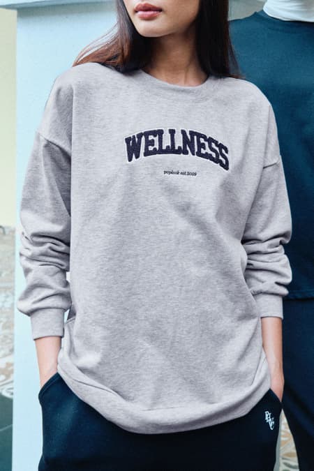 Wellness Round Neck Sweatshirt - Light Heather Grey