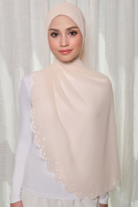 Aleandra Embroidered Scallop Headscarf - Oatmilk/White