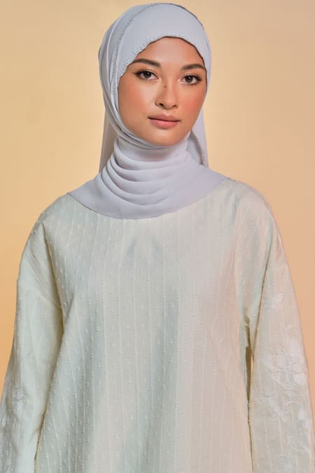 Tanuja Embroidered Scallop Headscarf - Light Grey