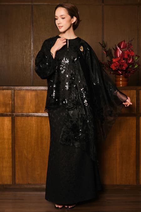 Mandira Blouse & Skirt - Black