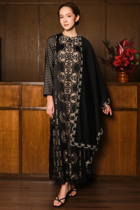 Ratindra Dress - Black