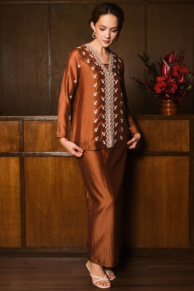 Nawildra Blouse & Skirt - Cinnamon - Image 3