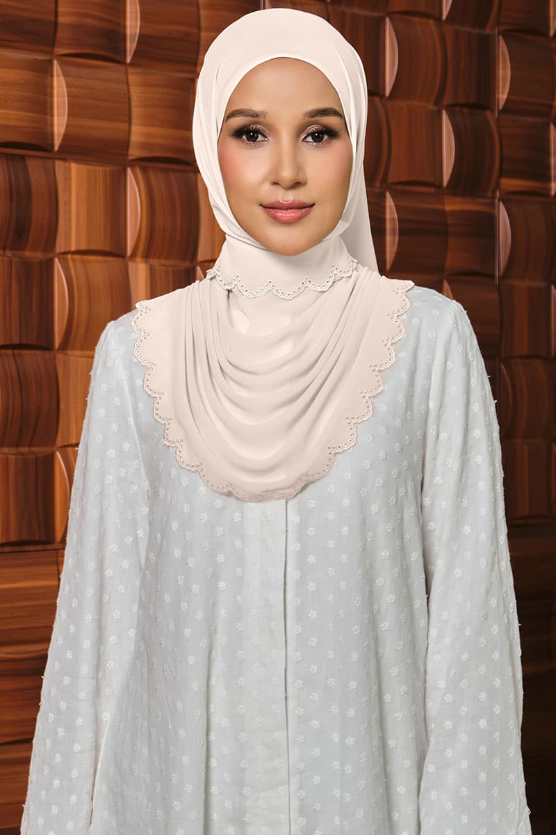 Danira Embroidered Scallop Headscarf - Oatmilk - Image 1