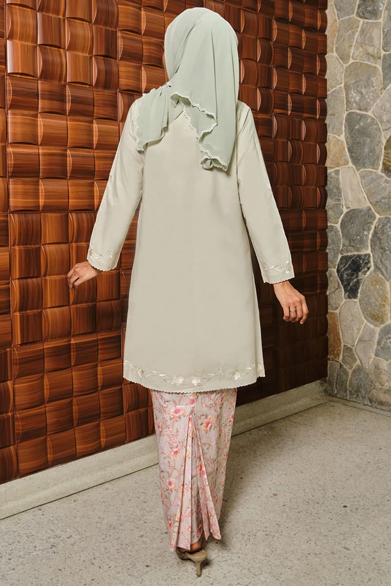 COTTON Larasti Blouse & Skirt - Dewkist - Image 4