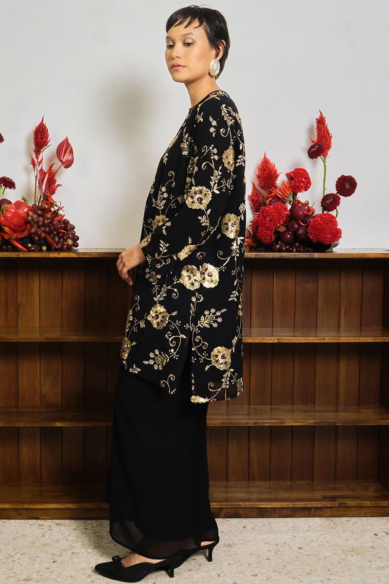 PRE-ORDER Salarinda Blouse & Skirt - Black - Image 3