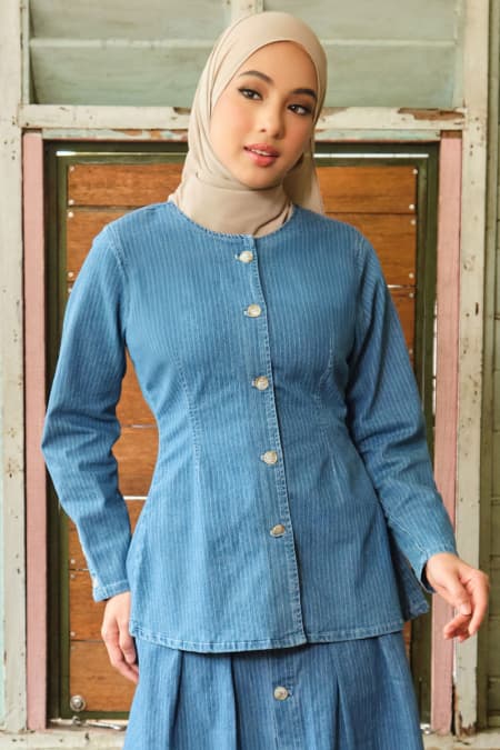 Collin Front Button Blouse 2.0 - Light Wash