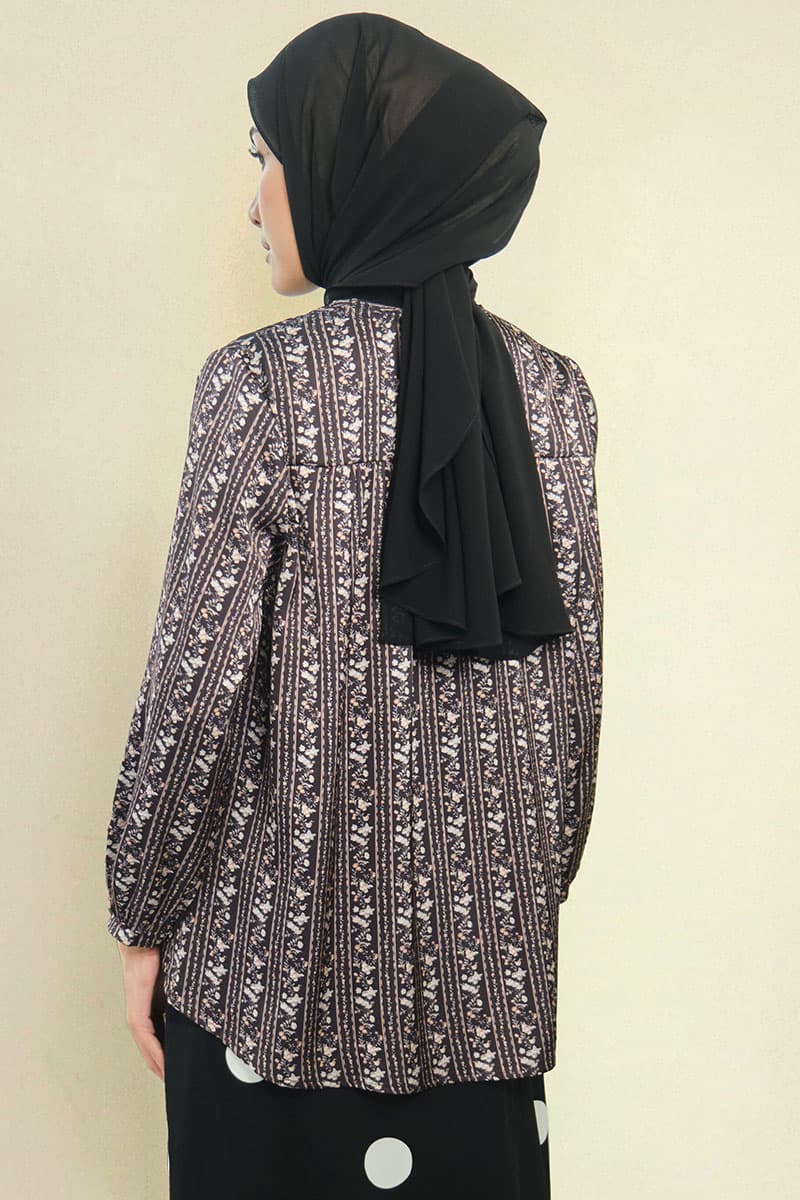 Mark Flared Satin Blouse - Black Floral - Image 4