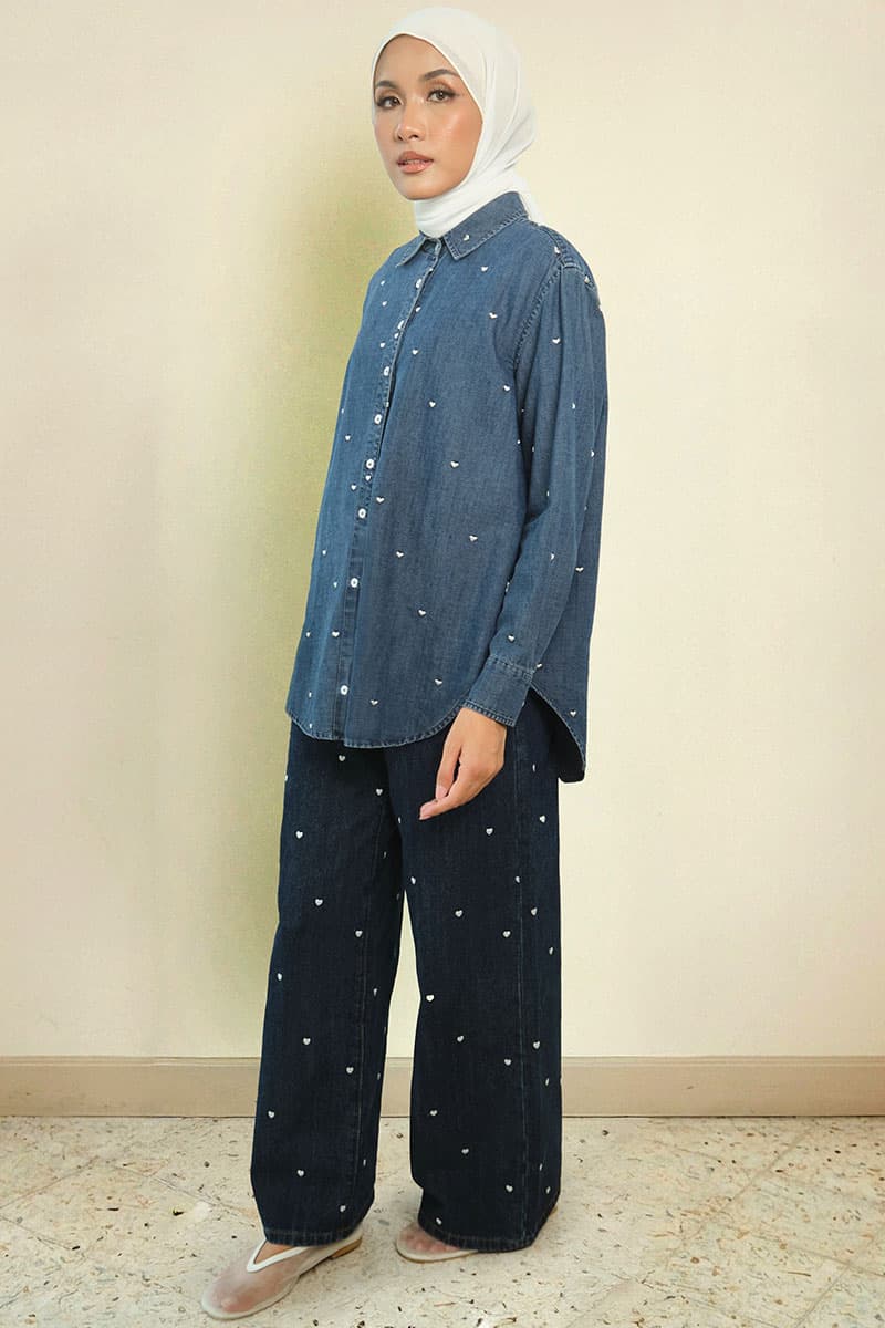 COTTON Alexi Wide-Legged Jeans - Dark Wash - Image 3