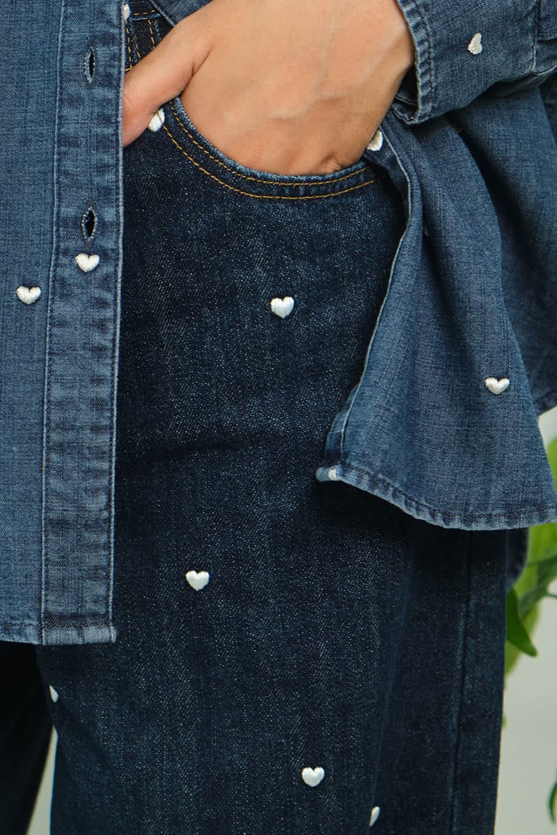 COTTON Alexi Wide-Legged Jeans - Dark Wash - Image 5