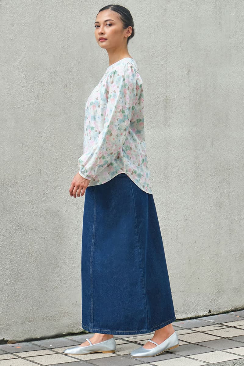 COTTON Castle A-Line Denim Skirt - Dark Wash - Image 3