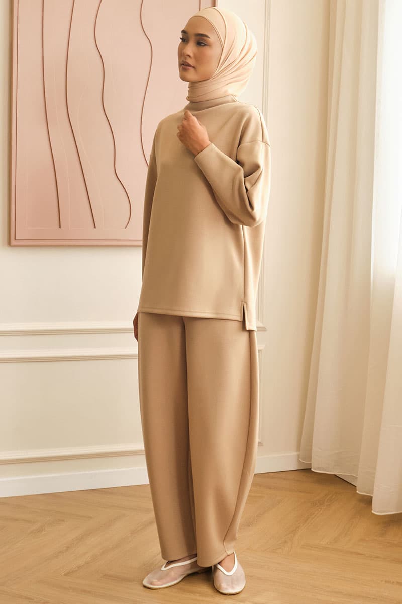 Denali High Neck Blouse 2.0 - Camel - Image 3