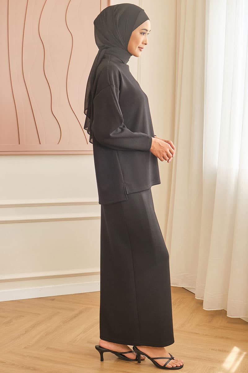 Leeder Button Slit Skirt - Black - Image 3